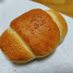 ピーターパン 石窯パン工房店 - 塩バターロール
