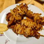 鳥辰 - シロ・鶏皮(たれ)