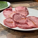 ホルモン焼肉 美津 - 上塩タンは焼きすぎ注意！