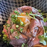 とんかつ 串揚げ 優膳 - ローストビーフ丼