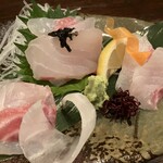 ごはんとお酒　なが坂 - 真鯛の刺身