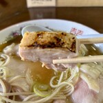 らあめん サンド - 皮を炙った鶏モモチャーシュー