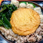 麺紡 - 肉でかまるうどんに三陸若布