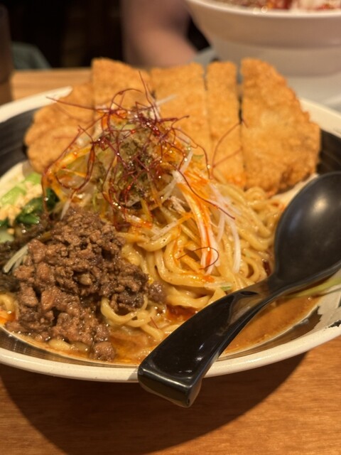 たまーに』by 会食マン : 四川担々麺 赤い鯨 赤坂店 - 赤坂/担々麺