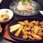 牛もつ鍋専門店えぞ屋 - 味噌ホルモン（手前）美味しかったです