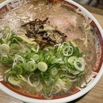 麺堂 香 - 豚骨ラーメン
