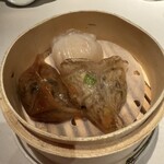 中国飯店 富麗華 - 香港式点心　お肉、海老、お野菜　熱々でどれも美味しかった