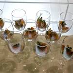 オールデイダイニング カリフォルニア - マリネサーモンと春野菜のカクテル