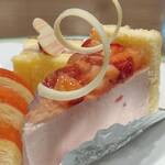 オールデイダイニング カリフォルニア - いちごのシャルロット