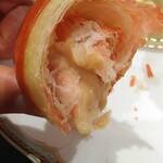 オールデイダイニング カリフォルニア - クロワッサンの中にはたっぷりのいちごクリーム！