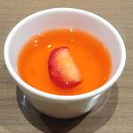 オールデイダイニング カリフォルニア - いちごスープ