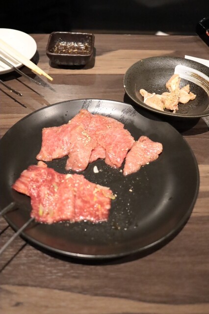 Kuroge Wagyu Yakiniku to Honkaku Motsu-nabe Sanju Komakihara Ten