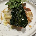 287113371 - 今日の鮮魚:ハタとオマール海老。野菜で隠れて見えてませんがどちらもプリプリで美味しかったです。