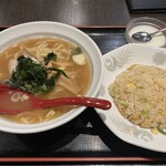 Toshe Kaihinmakuhari Ten - 라멘 + 반 짜장밥