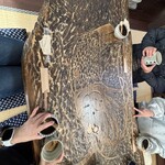 一保堂 - 龍が彫られているテーブル