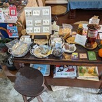 カレー食堂 ビリヤタ - 物販コーナー