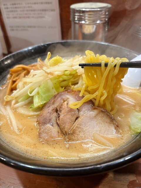 Hokkaido Ramen Oyaji Honjo Ten photo 3