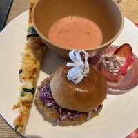 フォルク キッチン オールデイダイニング  - 