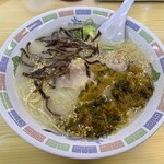 はかたや  - トッピング後のラーメン