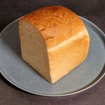 ブレッド＆サーカス - 天然酵母パンドミ (ハーフ) (310円)