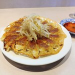 むつ菊 - 『餃子 中（15コ）（900円税込）』