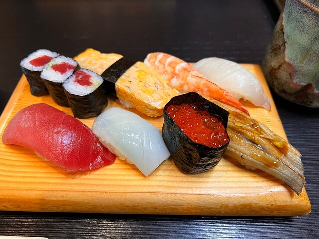 文六鮨 &ndash; 山形の本格寿司店 | 新鮮ネタと落ち着く雰囲気