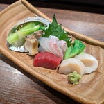 鮨・椿油天ぷら 八木 - その日仕入れた鮮魚の刺盛り