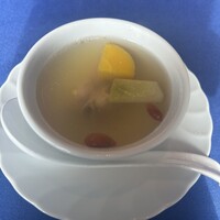 赤坂 桃の木 - 豚スペアリブの蒸しスープ
