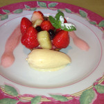 ファーストポケット - デザートの苺タルト