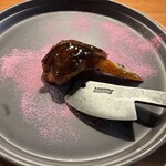 HIGASHITANI  - 雉子の手羽：熊のホルモン 甘酢餡 紫芋のシート＆粉