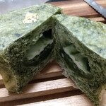 霧の蔵ベーカリー - キューブ　都城茶×ホワイトチョコ