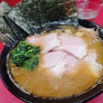 ラーメン 杉田家 本店 - 
