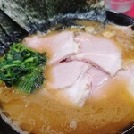 ラーメン 杉田家 本店 - 