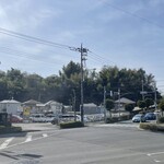 鎌田鳥山 - 長沼には崖の上に家が並んでいる所がある