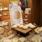 友部SA上り スナックコーナー - 究極のメロンパン売り切れ寸前！