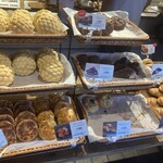 SAKImoto Bakery - 陳列