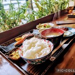 朝ごはん 午後ごはん ヤマイロ - 