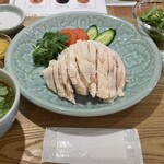 タイランドキッチン たびする子ぞう - カオマンガイ120g、スープはトムヤム風に変更