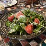 スペインバル ボスケ - 森田農園ルッコラとフルーツトマトのサラダ