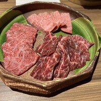 焼肉牛匠 新 - 