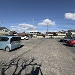 森田屋総本店 - 38台収容の駐車場