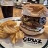 CRUZ BURGERS & CRAFT BEERS