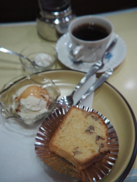 上盛岡の隠れ家カフェ「パァク」：落ち着く空間と自家焙煎コーヒーでくつろぎのひととき