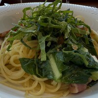 イリエスケープ - 小松菜と庄内豚ベーコンのペペロンチーノ