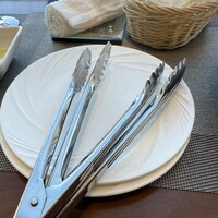 イリエスケープ - とりわけ皿をもらって、パスタはシェア