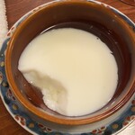 月泉 - 杏仁豆腐