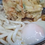 加賀 - かき揚げうどん大盛＋温玉