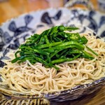 食菜　かま田 - 緑が瑞々しい「にらざる」（1,100円）
宮古島のニラは、余り大きく無いですが、柔らかいのが特徴です。