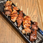 日本橋 山喜多 - もつ焼きおまかせ５本盛り合わせ（７９０円）２０２５年２月