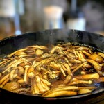 食菜　かま田 - この冬良かったのは「生姜ときのこのつけ汁そば」（1,200円）です。本当にきのこタップリ♪